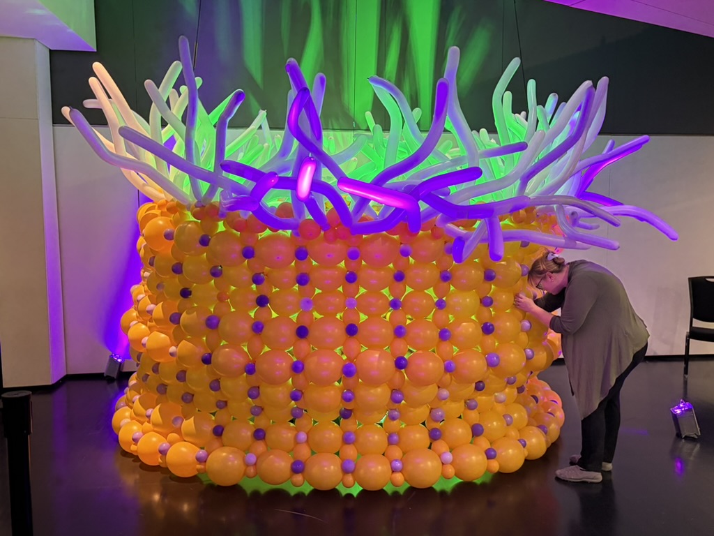 Sea anemone based on a Blaschka piece at the Corning Museum of Glass.